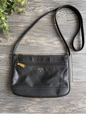 Fossil Vintage Leather Crossbody Bag Black Minimalist Purse